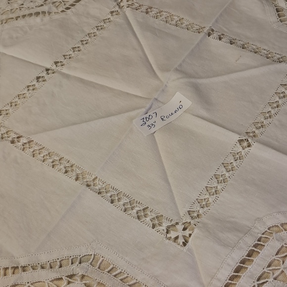 White Lace Cutwork Tablecloth - Elegant Home Dining Linen # 3007.   33 In Round - Picture 6 of 7